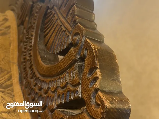 طقم كنب ضيوف للبيع بحالة مقبولة 9مقاعد ثلاثية 2ثنائية 2مفرد للبيع