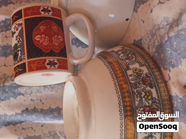 أواني قديمة تقدر بتحف