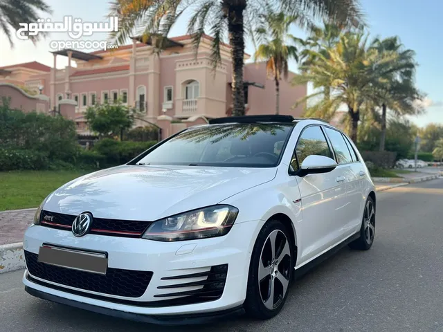 Volkswagen Golf GTI 2015 in Abu Dhabi