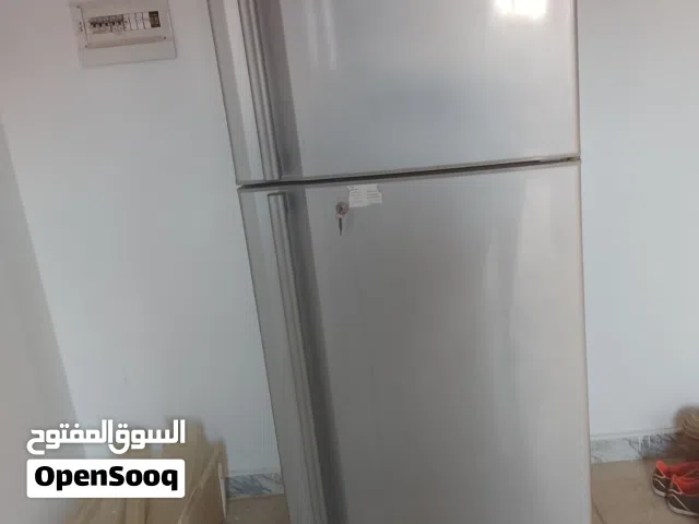 السلام عليكم  تلاجه مستعمله للبيع سعرها 600 نوعيتها hitachi غازيه الفريزار ربي ايبارك من لوطه ضعيفه
