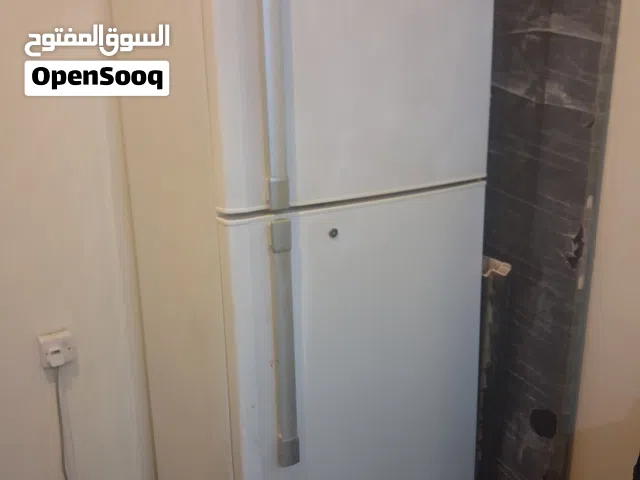 ثلاجه هيتاشي شبه جديد