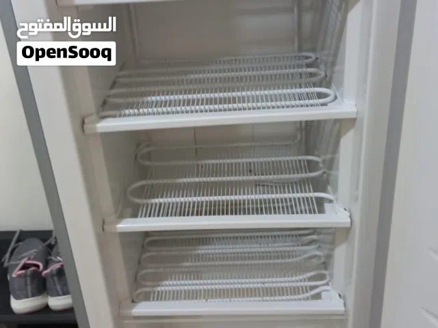فريزر ستار ستانلس فضي للبيع، شغال ممتاز وتجميده قوي