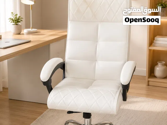 كرسي مدير جلد فاخر - كراسي مدير - كرسي موظفين - كرسي جلد ابيض - كرسي نفخ فخم - كرسي طبي - عرض لفتره