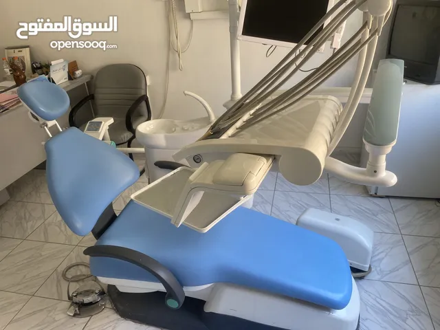 كرسي أسنان مع كامل التجهيزات للبيع