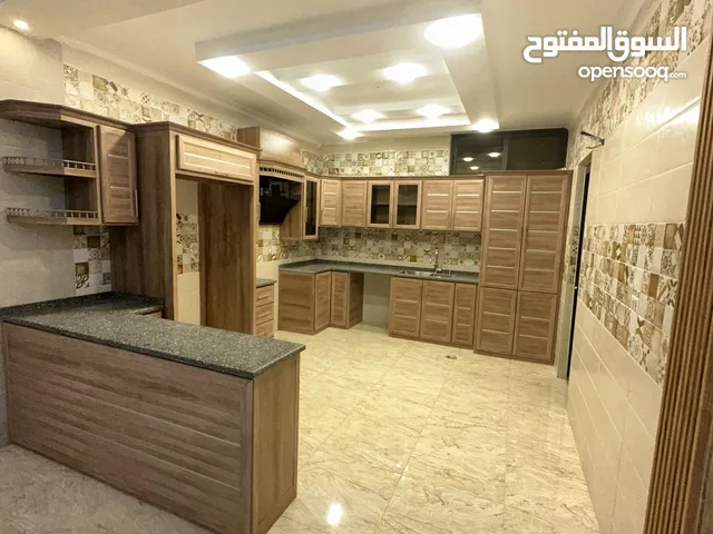 165 m2 5 Bedrooms Apartments for Sale in Amman Al Bnayyat