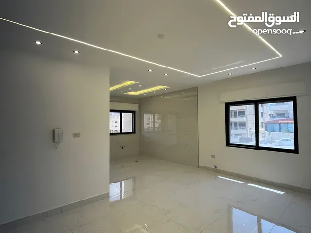 شقق للبيع في البنيات خلف البتراء باطلاله و تشطيب مميز