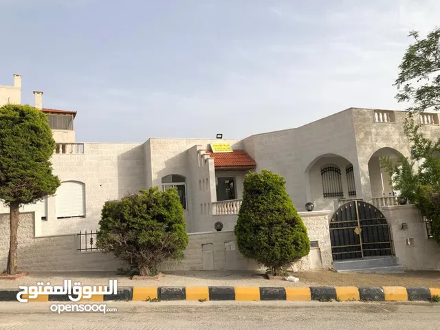 800 m2 More than 6 bedrooms Villa for Sale in Amman Dabouq