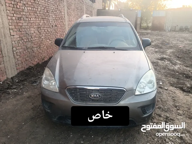 كيا كارينز موديل 2011