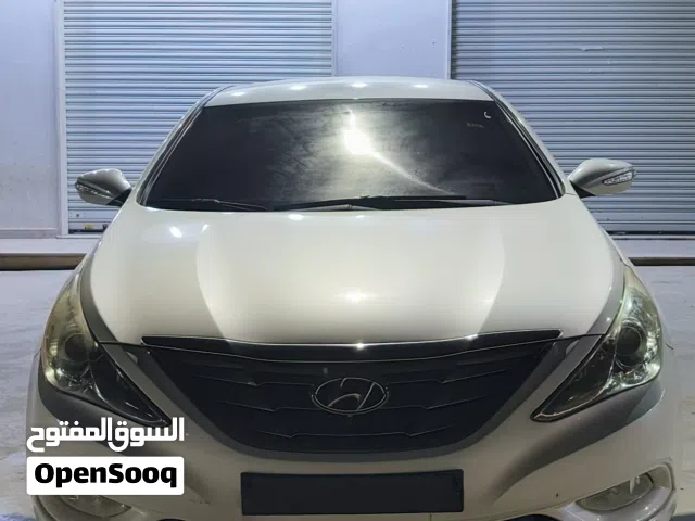 2010 هيونداي سوناتا Standard