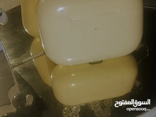 Airpods pro / سمعات باللون الاصفر