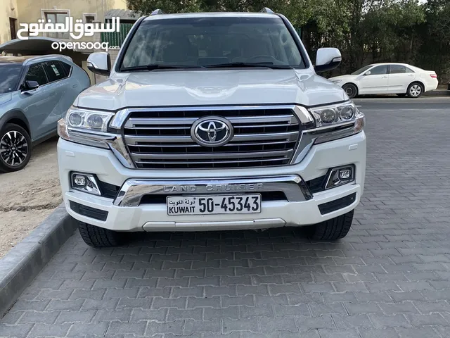 Toyota Land Cruiser 2018 in Al Ahmadi