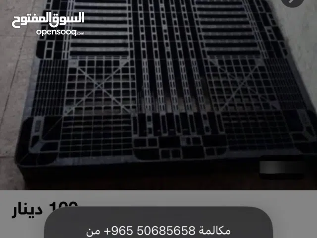 يوجد لدينا جميع انواع الطبالي بستك وخشب