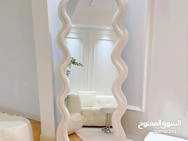 مرايا ستاند بإطار مخملي فاخر