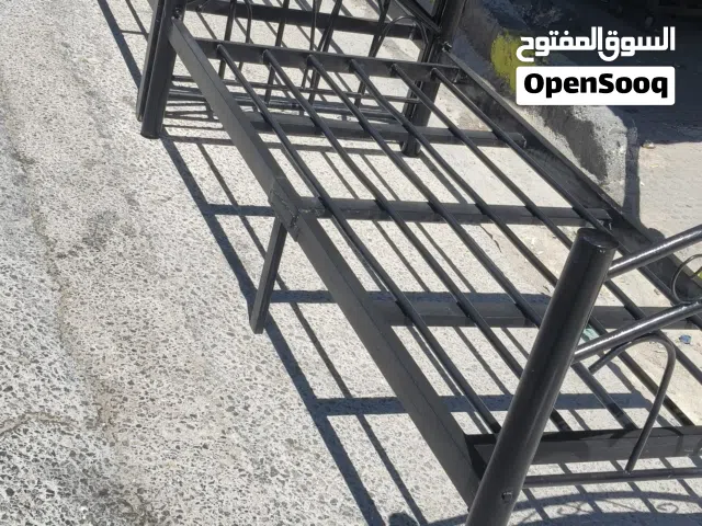 تخت حديد مستعمل للبيع