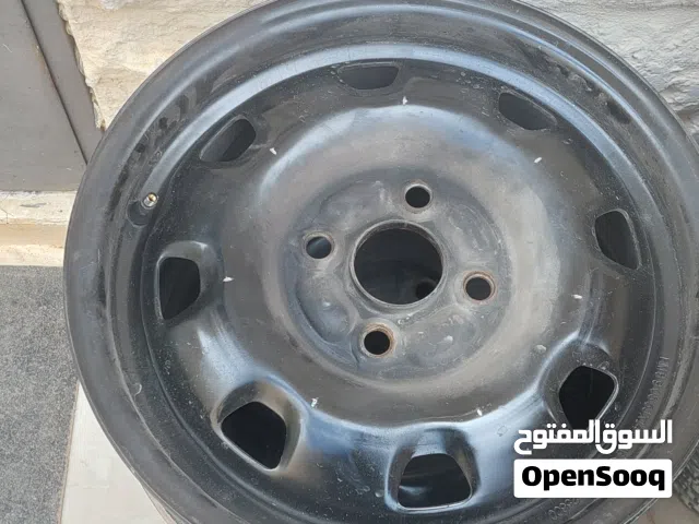 طقم جنطات حديد براغي بعيد مع طاسات هونداي