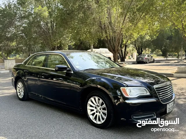 Chrysler 300 2013 in Al Ahmadi