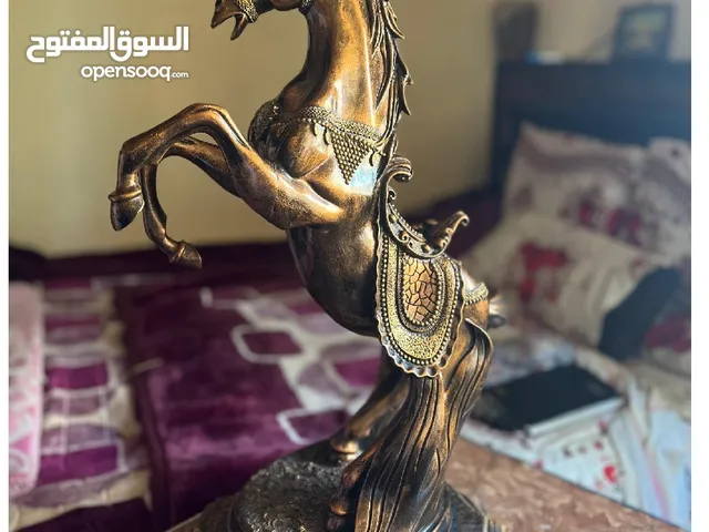 حصان من الاكريلك