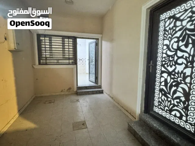 منزل للإيجار طابقين البصرة البرضعية قرب شارع سيد امين موقع سكني مميز