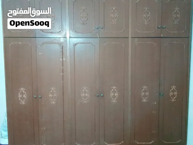 دولاب مهنى ايطالي عتيق وكونسول كلاسيكي مكتبة ومدخل خشب بمرآة وعلاقات بحالة جيدة جدا.. لاكسور