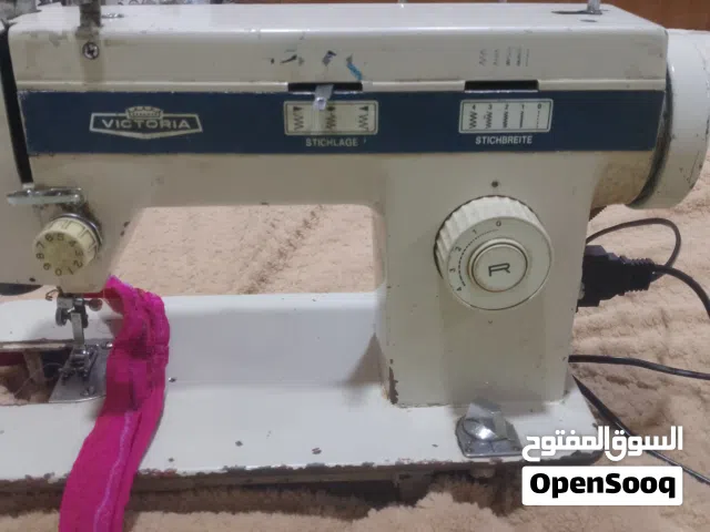 مكينه خياطه تطريز اقرء الوصف لا تتصل على رقم مو الي مو الي رقم