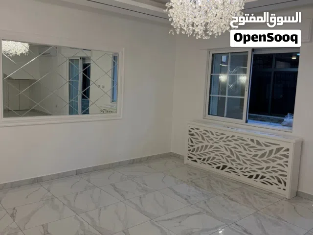 شقة دوبلكس في ضاحية الاستقلال