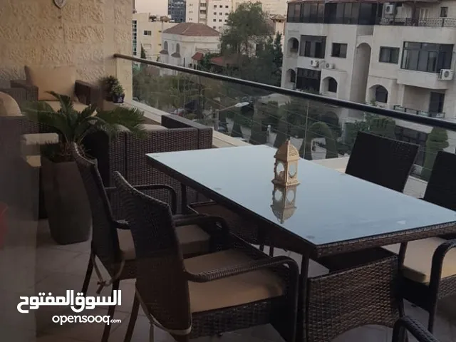 338m2 4 Bedrooms Apartments for Sale in Amman Um El Summaq