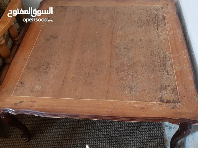 طاولات خشب أحجام مختلفة
