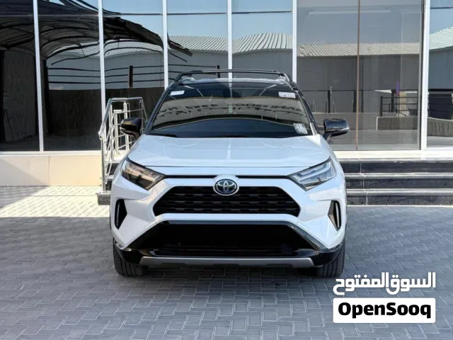 2022 تويوتا راف فور XSE