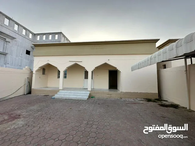 250 m2 4 Bedrooms Townhouse for Rent in Ras Al Khaimah Khuzam