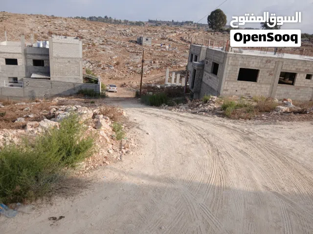 ارض مستوية سكنية شرق ذنابه  بالقرب من مصنع الشوكولا واصلها جميع الخدمات طابو قدمويم تصلح للسكن