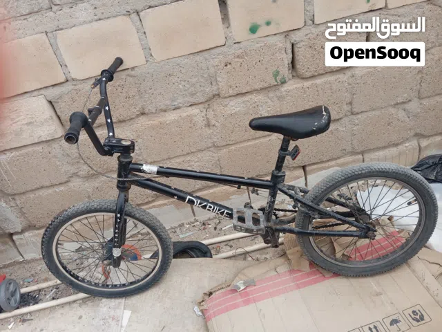 سيكل النوع ديكا السيكل نضيف وجميل وسريع