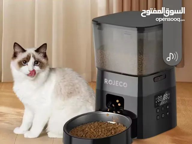 جهاز للأكل القطط