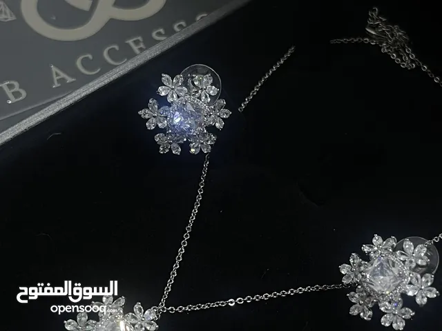 طقم فضة مطلي مع البكس والكيس