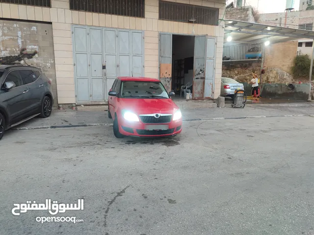 سكودا فابيا برايفت بنزين جير عادي ماطور 1400 فحص نظيف اقتصادية جدا