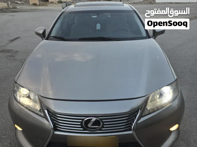 لكزس es 2015 بحالة ممتازة ايرباجات الوكالة  إقرأ الوصف