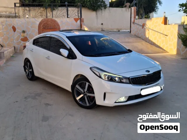 2017 كيا سيراتو L