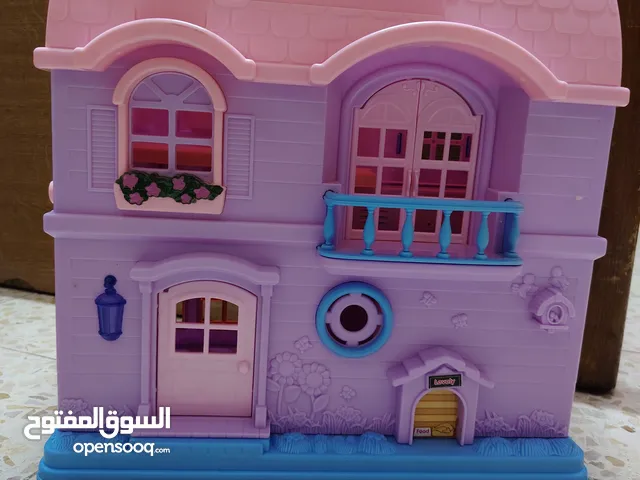 بيت باربي بحالة الجديد