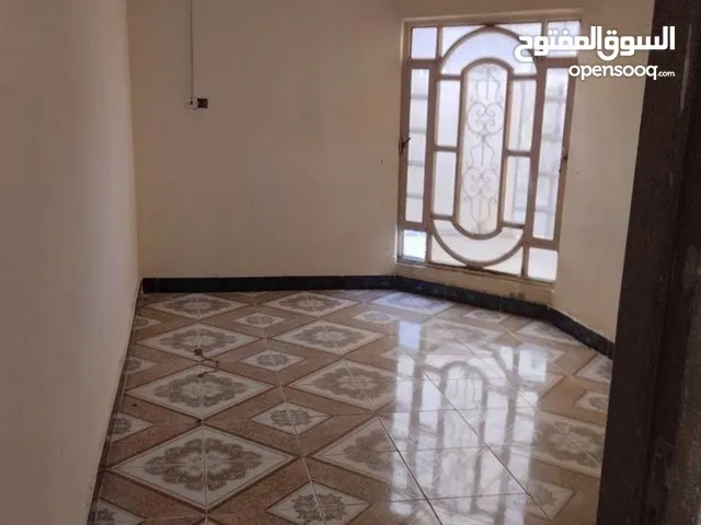 150 m2 3 Bedrooms Townhouse for Rent in Basra Al Jameea