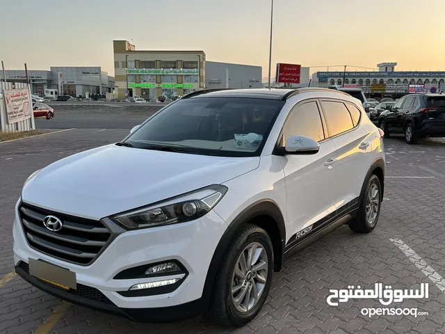 Hyundai Tucson 2016 Expat owned Top model with sunroof