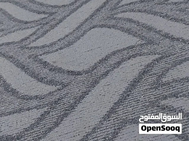 فرشه لون رصاصي