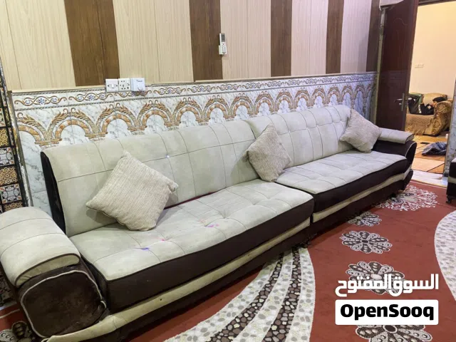 قنفات حلوات قبل سنتين مشتريهن حلوات بس وحده صايح عليها صبغ سعر مناسب شراي يخابر