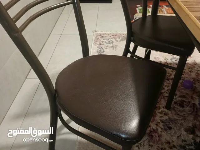 طاوله طعام