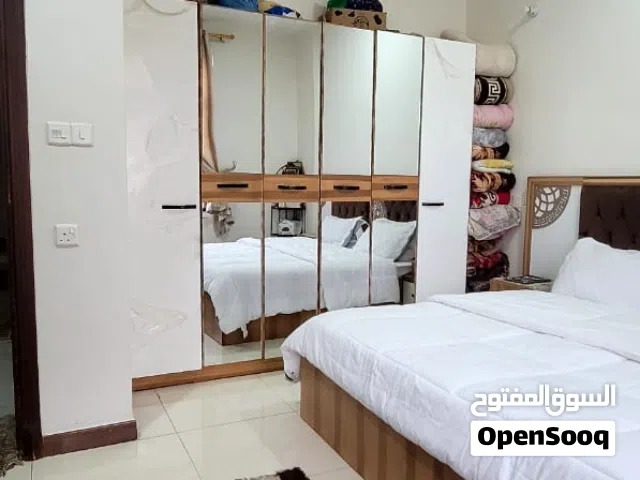 غرفه نوم مستعمل شبه جديد اخذنها با750 بدون فرش ونبيع با500 معا الفراش