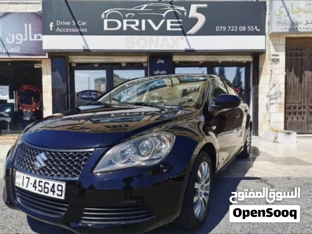 2011 Suzuki Kizashi Standard