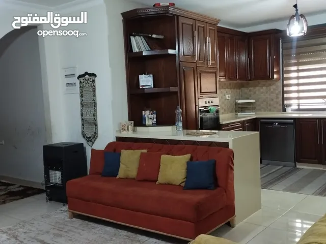140 m2 3 Bedrooms Apartments for Sale in Ramallah and Al-Bireh Al Irsal St.