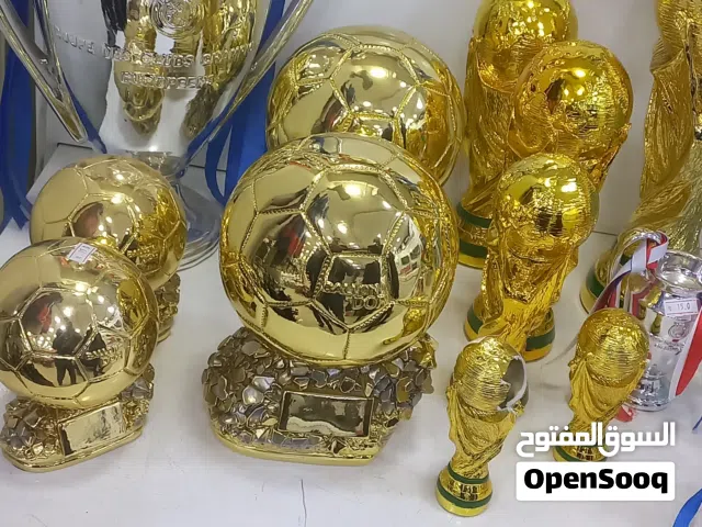 ميداليات رياضية لكل أنواع الرياضة ذهبيه فضيه برونزيه وكاؤوس معدن وبلاستيك