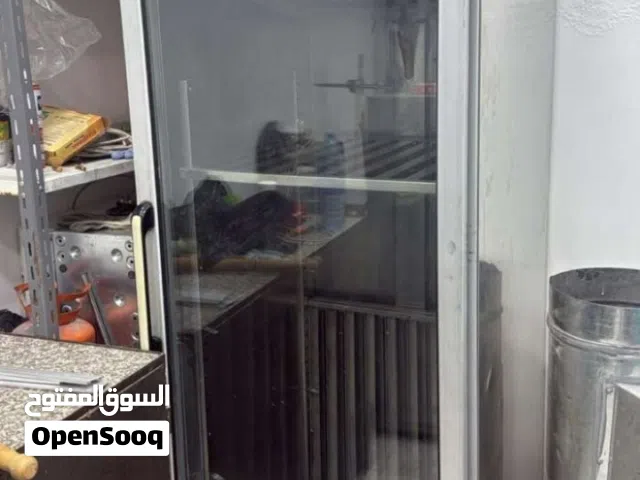 ابحث عن شريك برأس المال ومني المجهود في كافتريا بطريق الجيزة تعمل بشكل جيد جدا