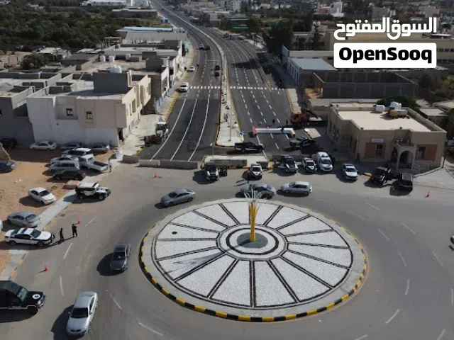 منزل للبيع في عين زارة النصب التذكاري