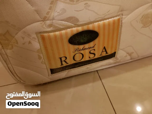 فرشة تخت شبه جديد