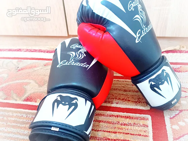 قفاز ملاكمة أو كيك بوكسينغ "طرابلس"